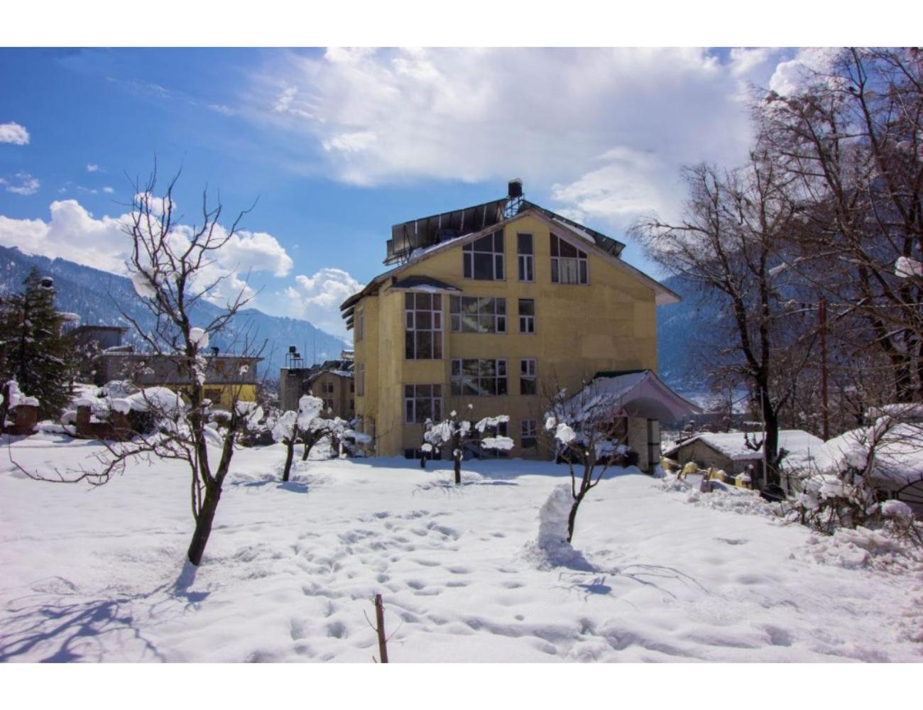 Khushboo Resorts, Manali - Manali (Himachal Pradesh) — Photos 1